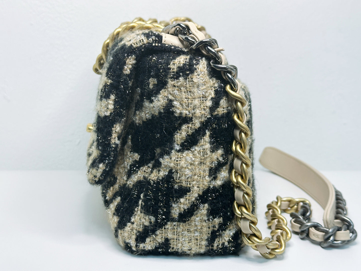 CHANEL 19K HOUNDSTOOTH TWEED 19 Small BEIGE/BLACK 2877 holo card