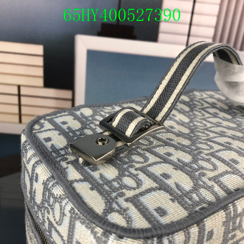 Christian Dior Luxury - The Tote   676