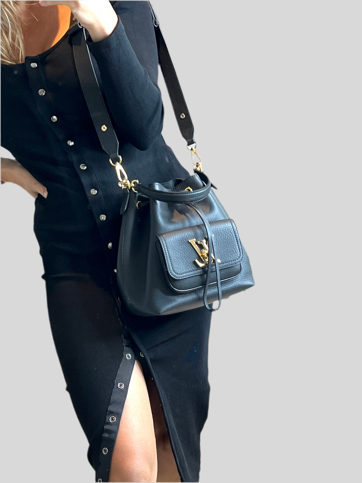 Louis Vuitton Lockme Bucket MM Noir Black Leather Shoulder Bag