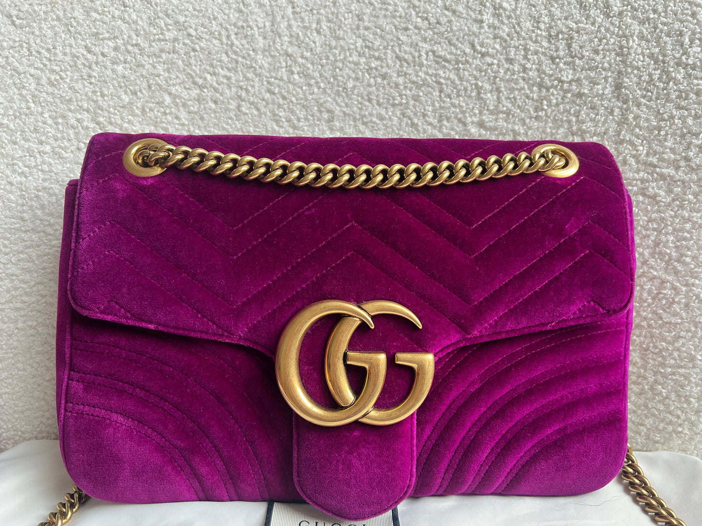 Gucci GG Fuchsia Velvet Marmont Medium Shoulder Bag (RRP £1,890)