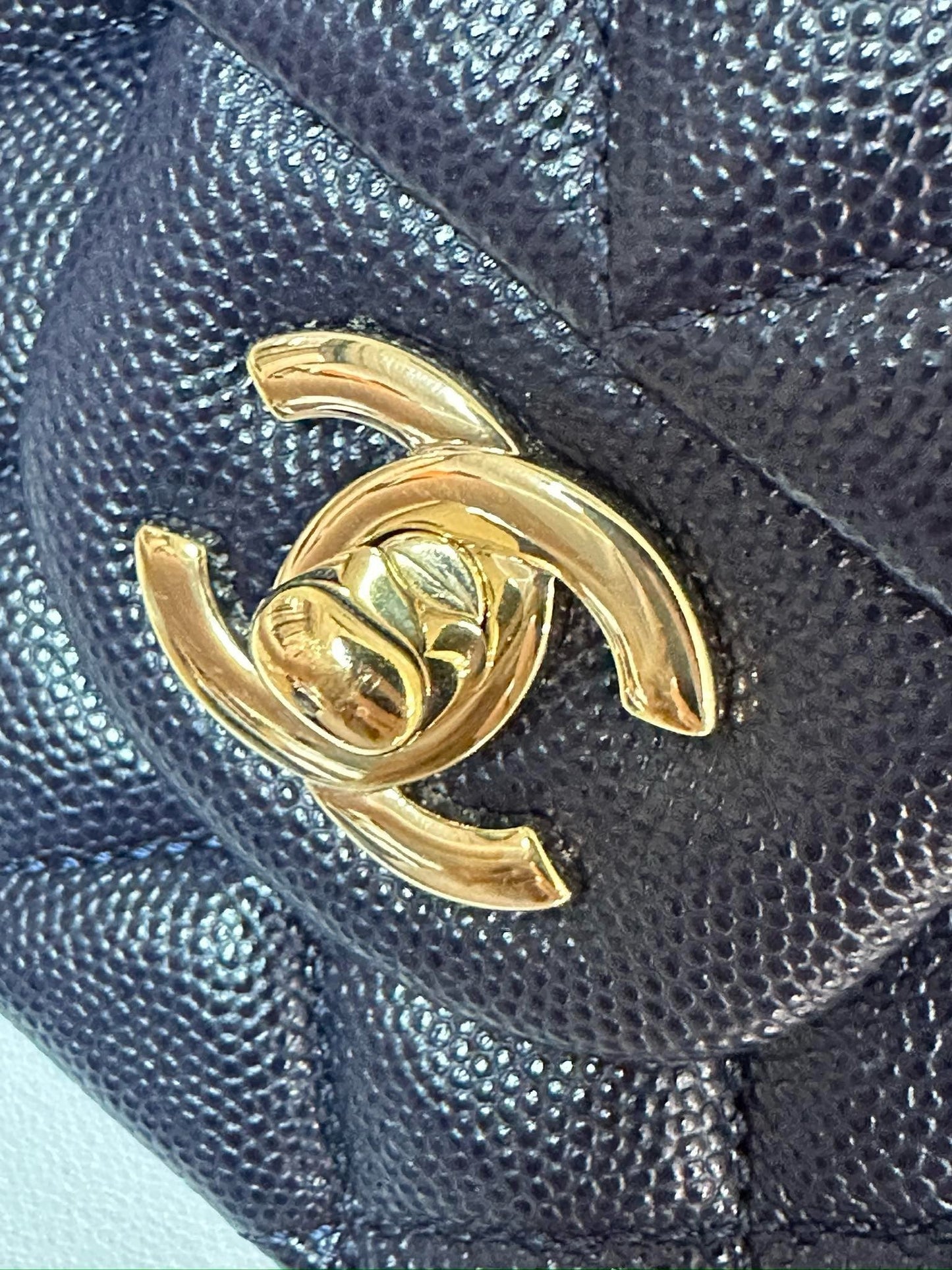 Chanel Medium Classic Caviar Double Flap Navy Blue Bag LSHW 2021year Microchip