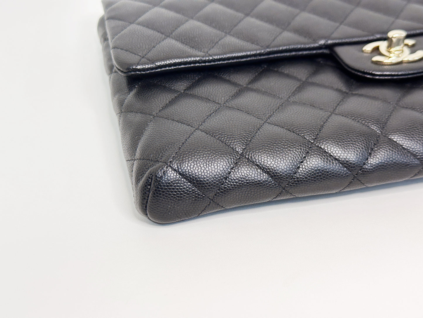 Chanel Quilted Caviar Classic Clutch GHW Black 2683 holo card