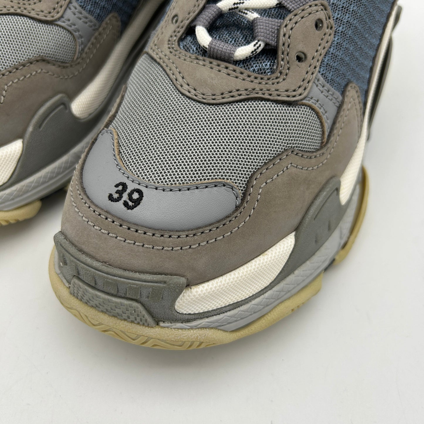 Balenciaga Triple S Gray Shoes in Grey, US Men`s Size 9 24080810