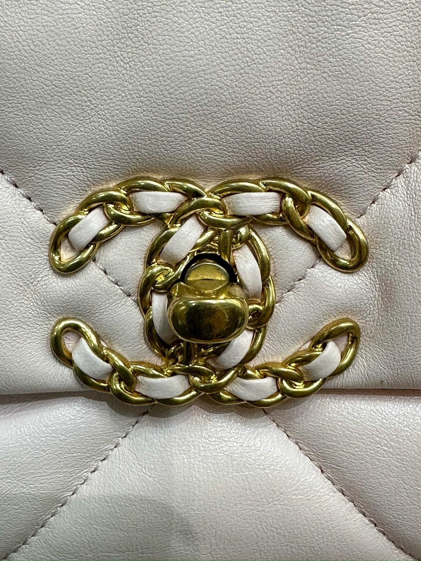 Chanel Medium Calfskin Quilted Chanel 19 Flap Light Pink