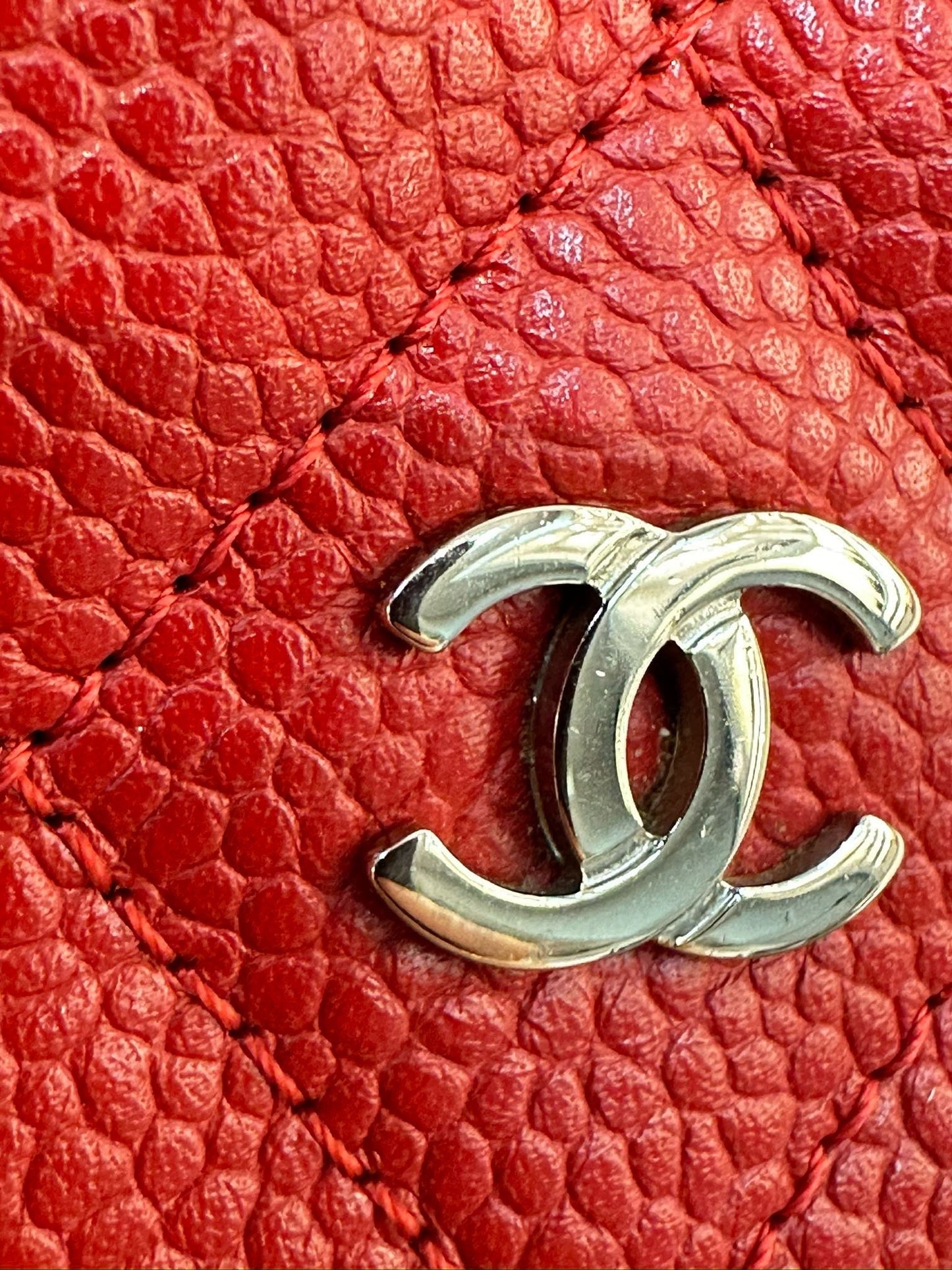 Chanel Caviar Quilted Wallet on Chain WOC Red 1874 holo card