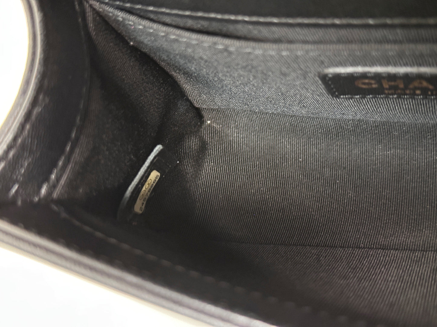 CHANEL SMALL BOY BAG CAVIAR BLACK GHW 2457 holo card