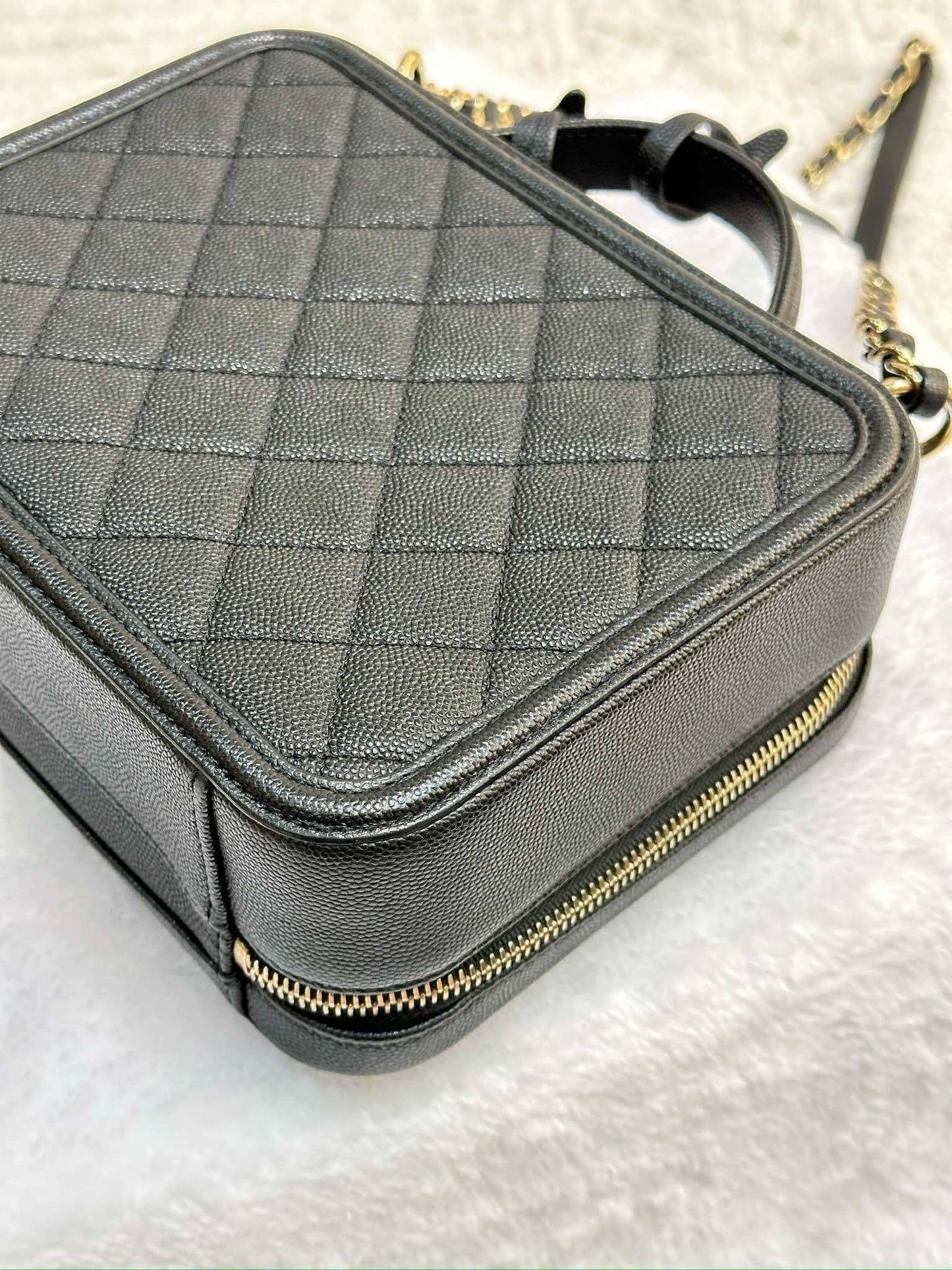Chanel Medium Filigree Vanity Case Quilted Caviar Black GHW 2899 holo card
