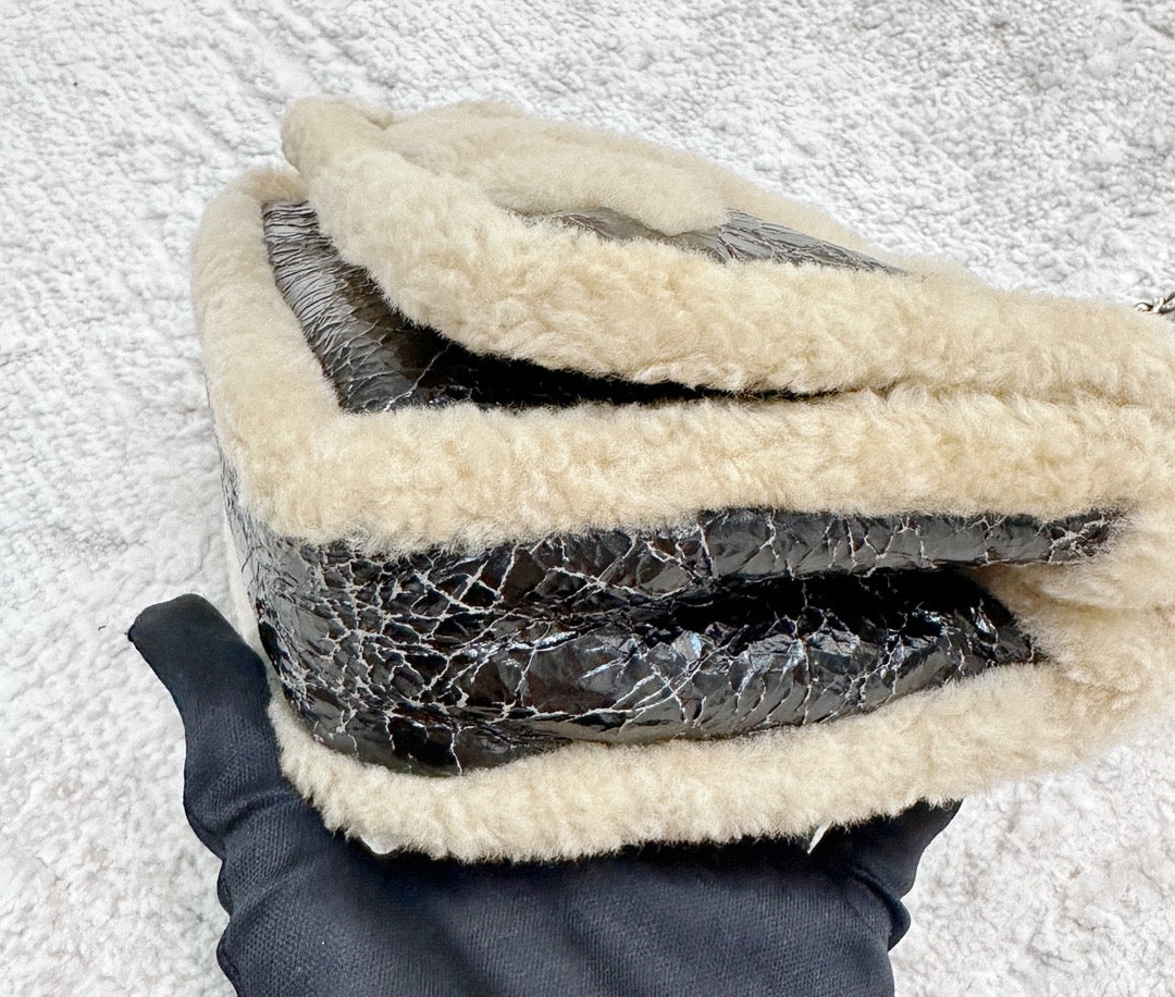 CHANEL Crumpled Calfskin Shearling CC Flap Black Beige