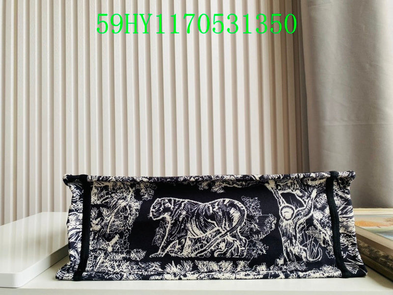 Christian Dior Luxury Bag - The Tote   248