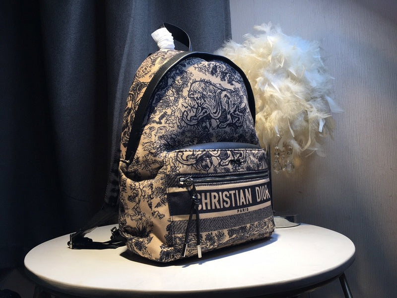 Christian Dior Luxury - The Tote   758