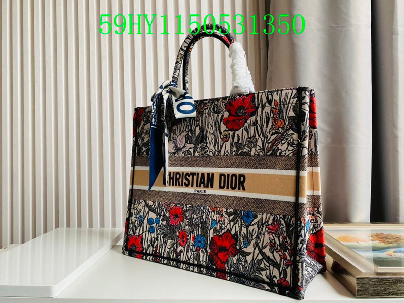 Christian Dior Luxury Bag - The Tote   249