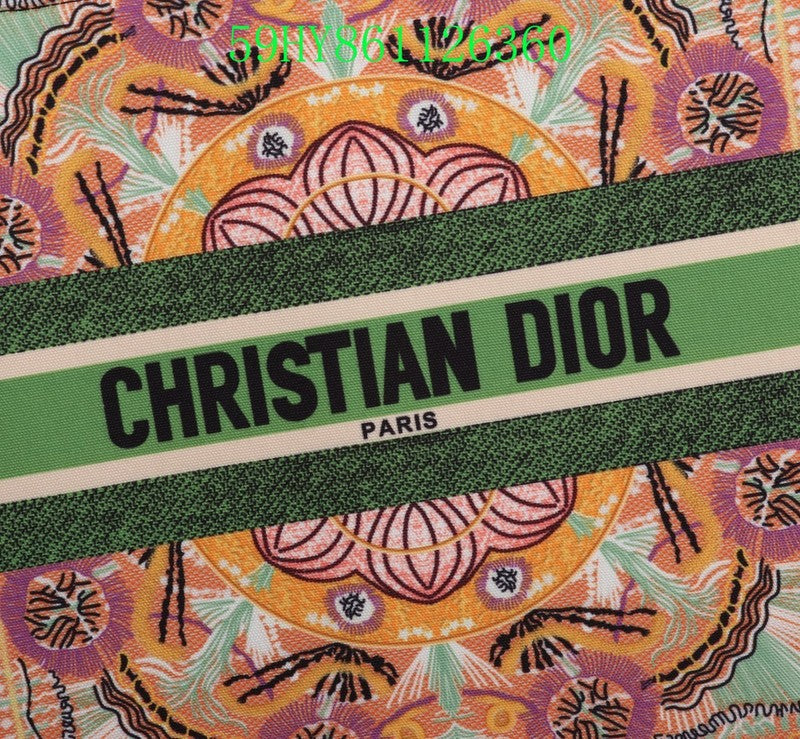 Christian Dior Luxury Bag - The Tote   233