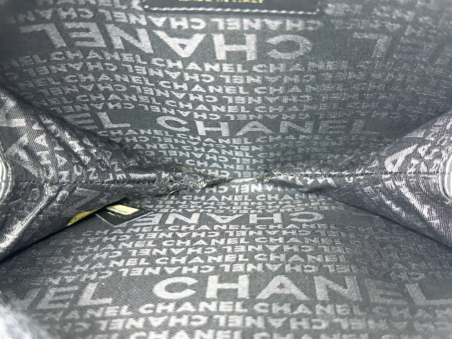 Chanel Record Chain Bag in Patent Leather Black Red 8954 holo