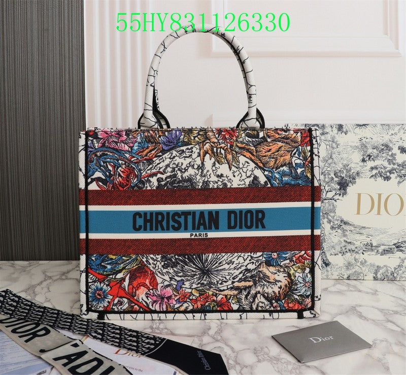 Christian Dior Luxury Bag - The Tote   234