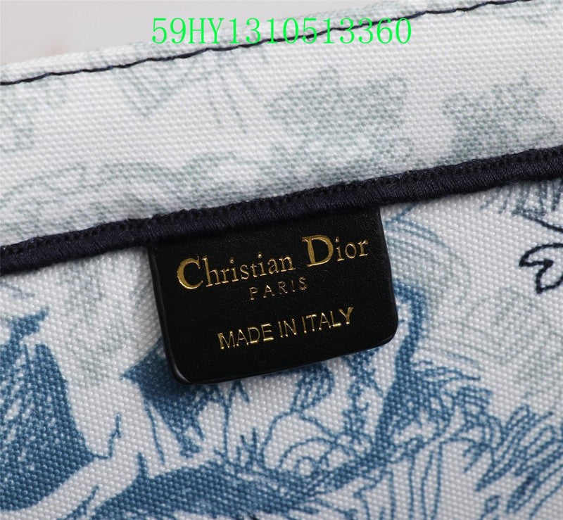 Christian Dior Luxury Bag - The Tote   193