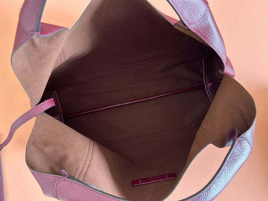 GC712 Gucci Softbit Maxi Shoulder Bag / 18.1"W x 10.2"H x 6"D / HIGHEST QUALITY VERSION
