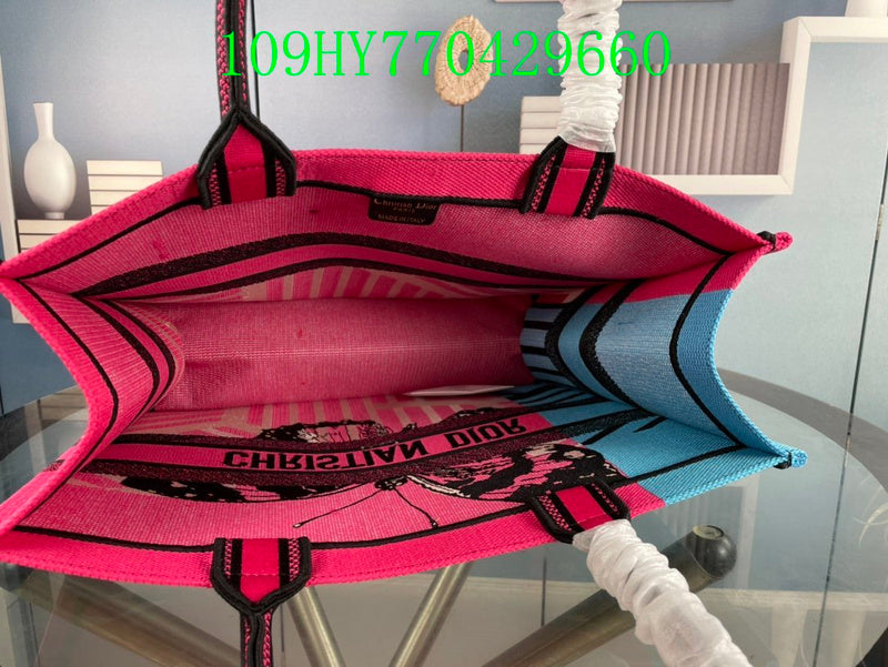 Christian Dior Luxury Bag - The Tote   298