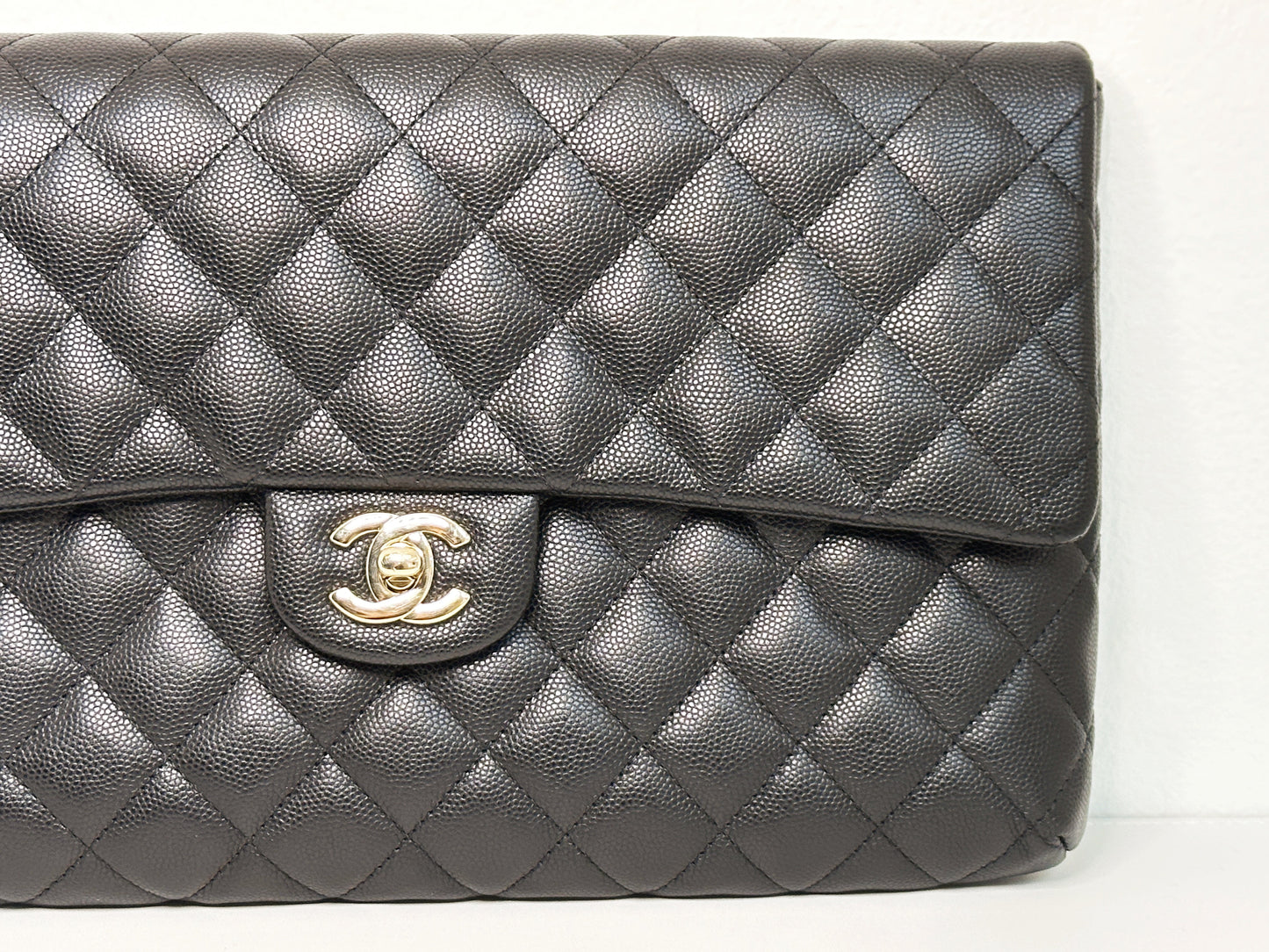Chanel Quilted Caviar Classic Clutch GHW Black 2683 holo card