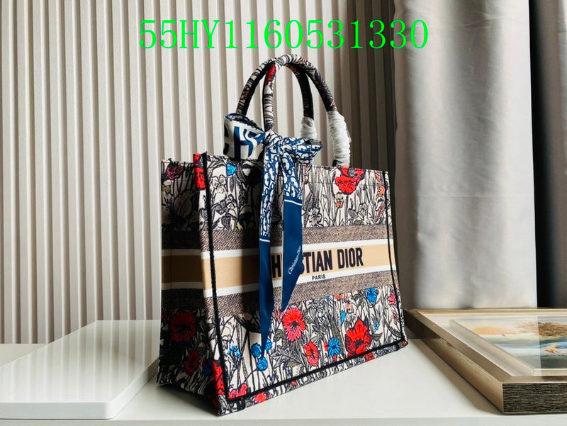 Christian Dior Luxury Bag - The Tote   250