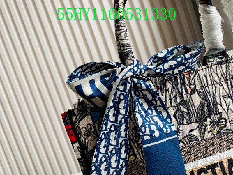 Christian Dior Luxury Bag - The Tote   250