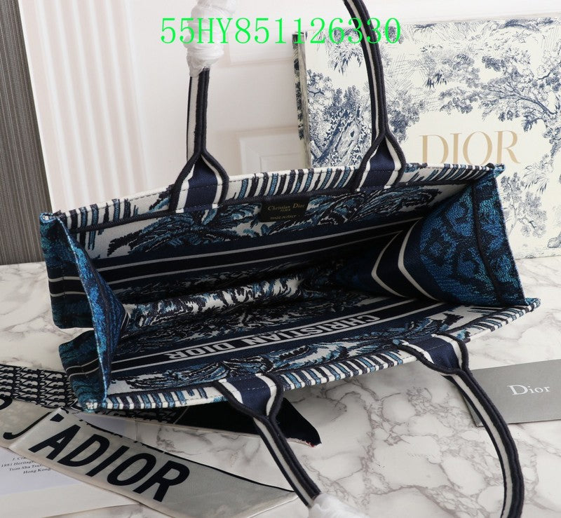 Christian Dior Luxury Bag - The Tote   231