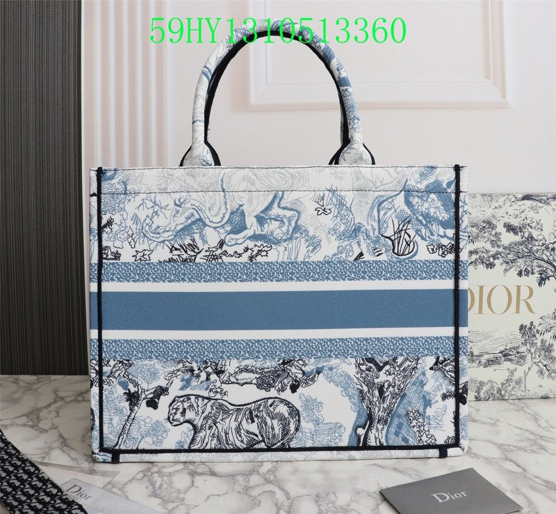 Christian Dior Luxury Bag - The Tote   193