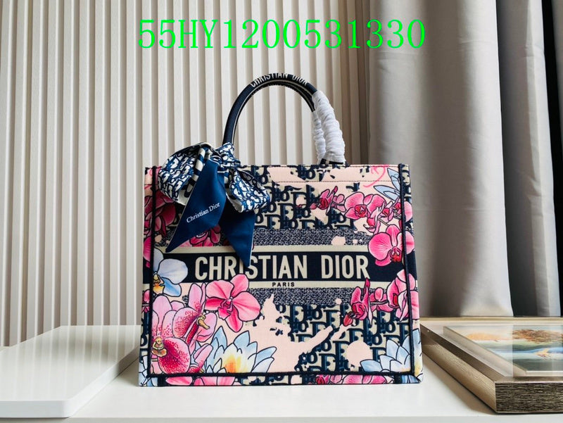 Christian Dior Luxury Bag - The Tote   243