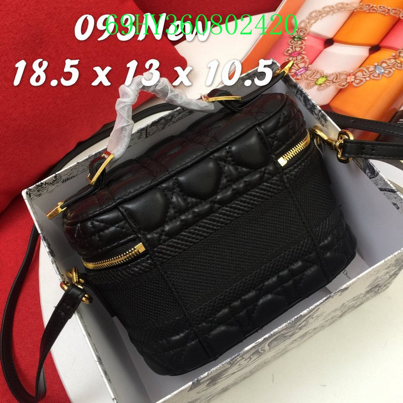 Christian Dior Luxury - The Tote   671