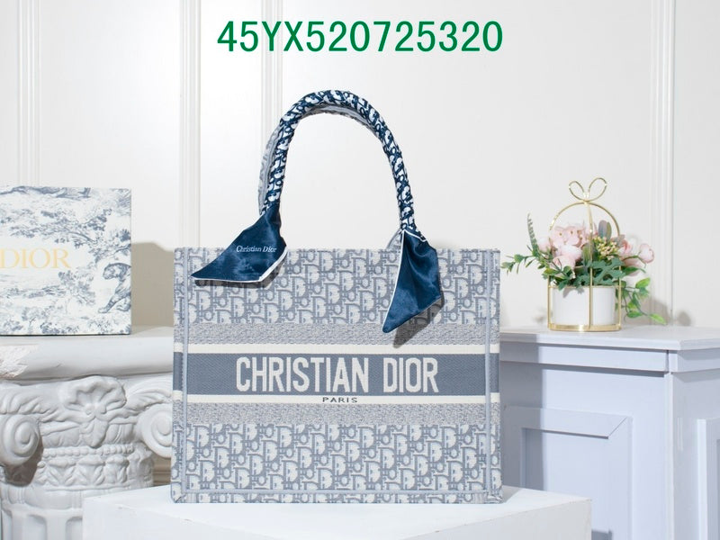 Christian Dior Luxury - The Tote   402