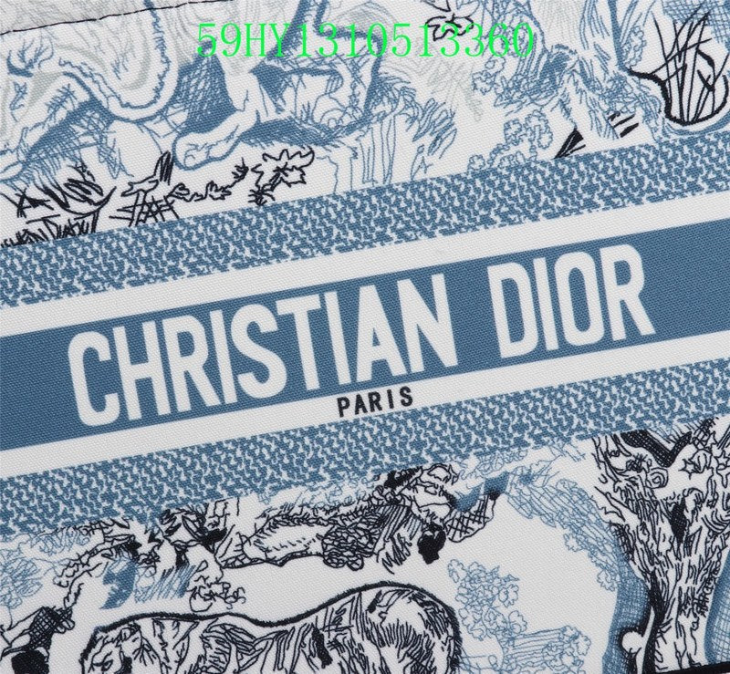 Christian Dior Luxury Bag - The Tote   193