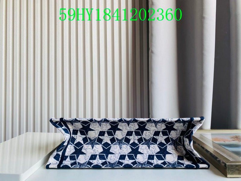 Christian Dior Luxury Bag - The Tote   324