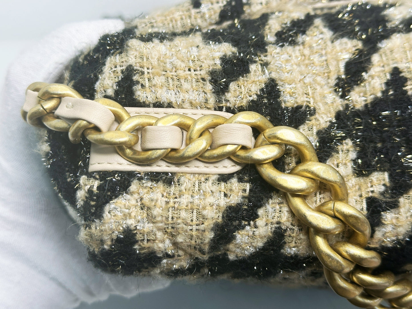 CHANEL 19K HOUNDSTOOTH TWEED 19 Small BEIGE/BLACK 2877 holo card
