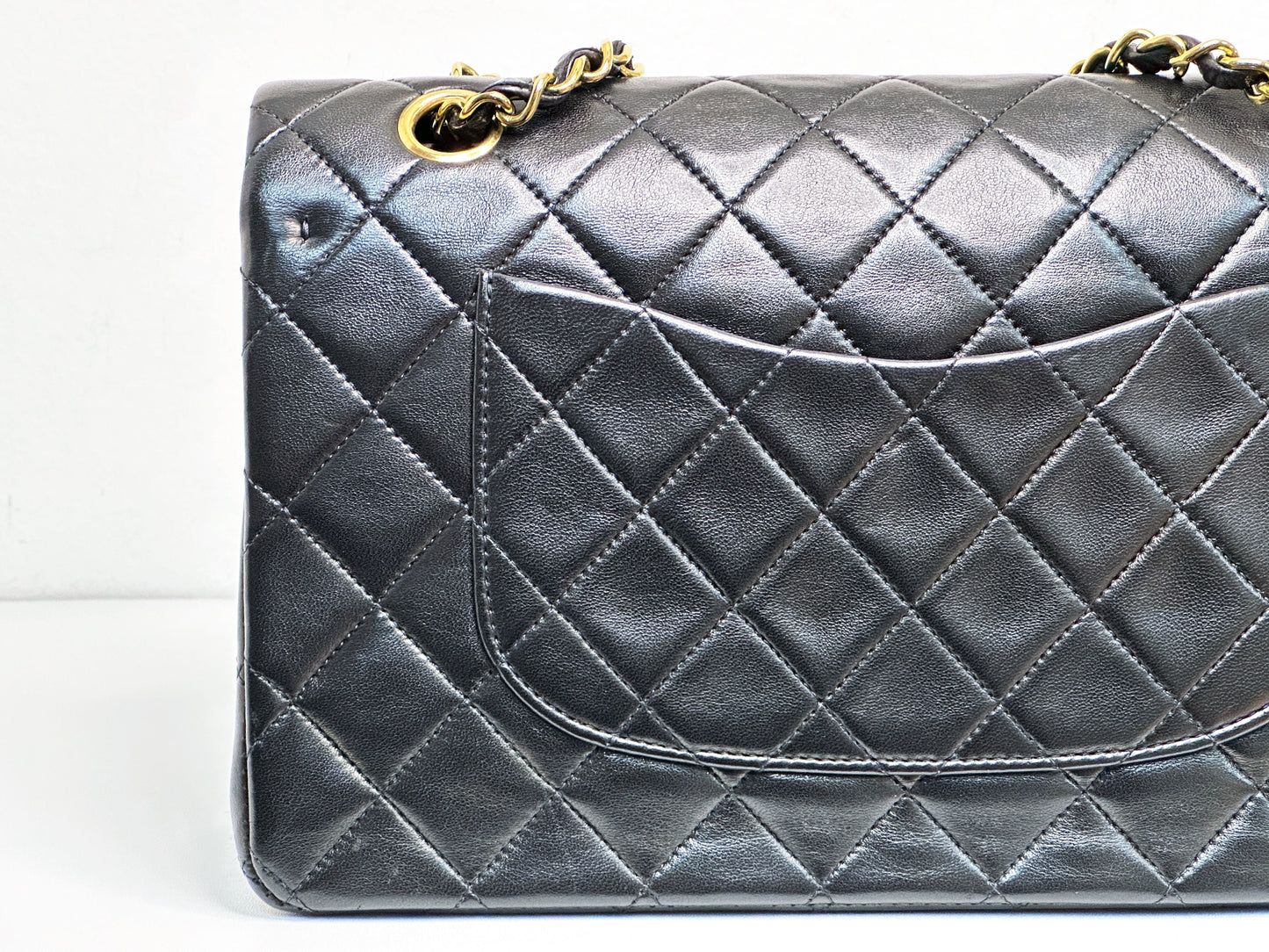 Chanel Vintage Black Quilted Lambskin Medium Classic Double Flap Bag 2843 holo card
