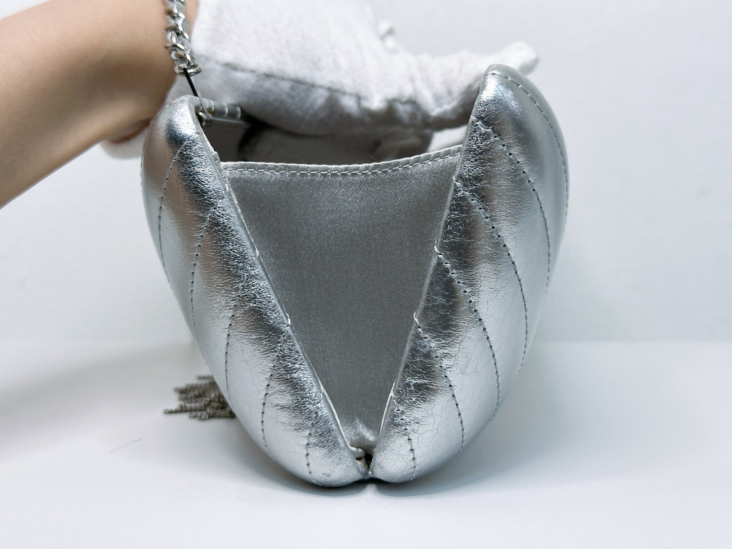 Chanel Silver Chain Fringe Leather Clutch Bag Silvery 2572 holo