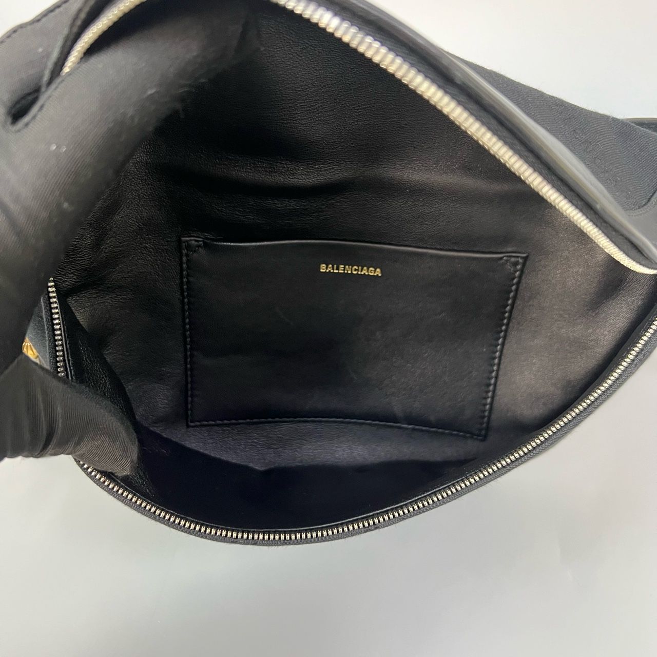 Preloved Balenciaga bumbag black 25cm*17cm XJ11378