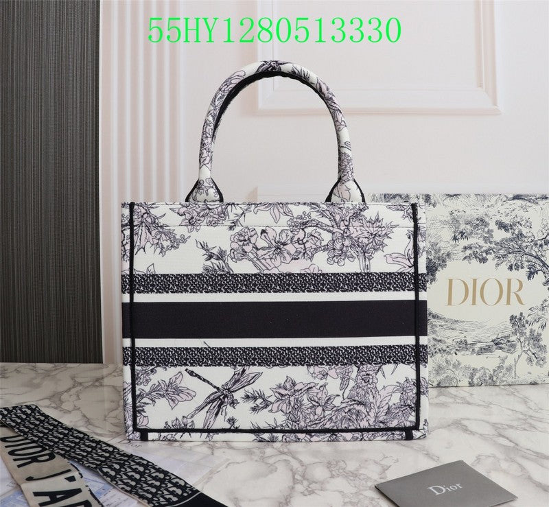 Christian Dior Luxury Bag - The Tote   195