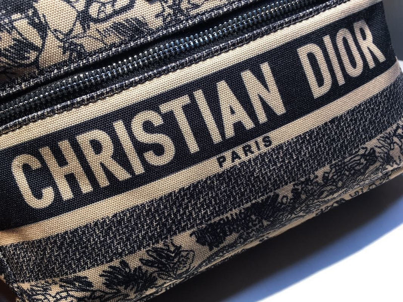 Christian Dior Luxury - The Tote   758