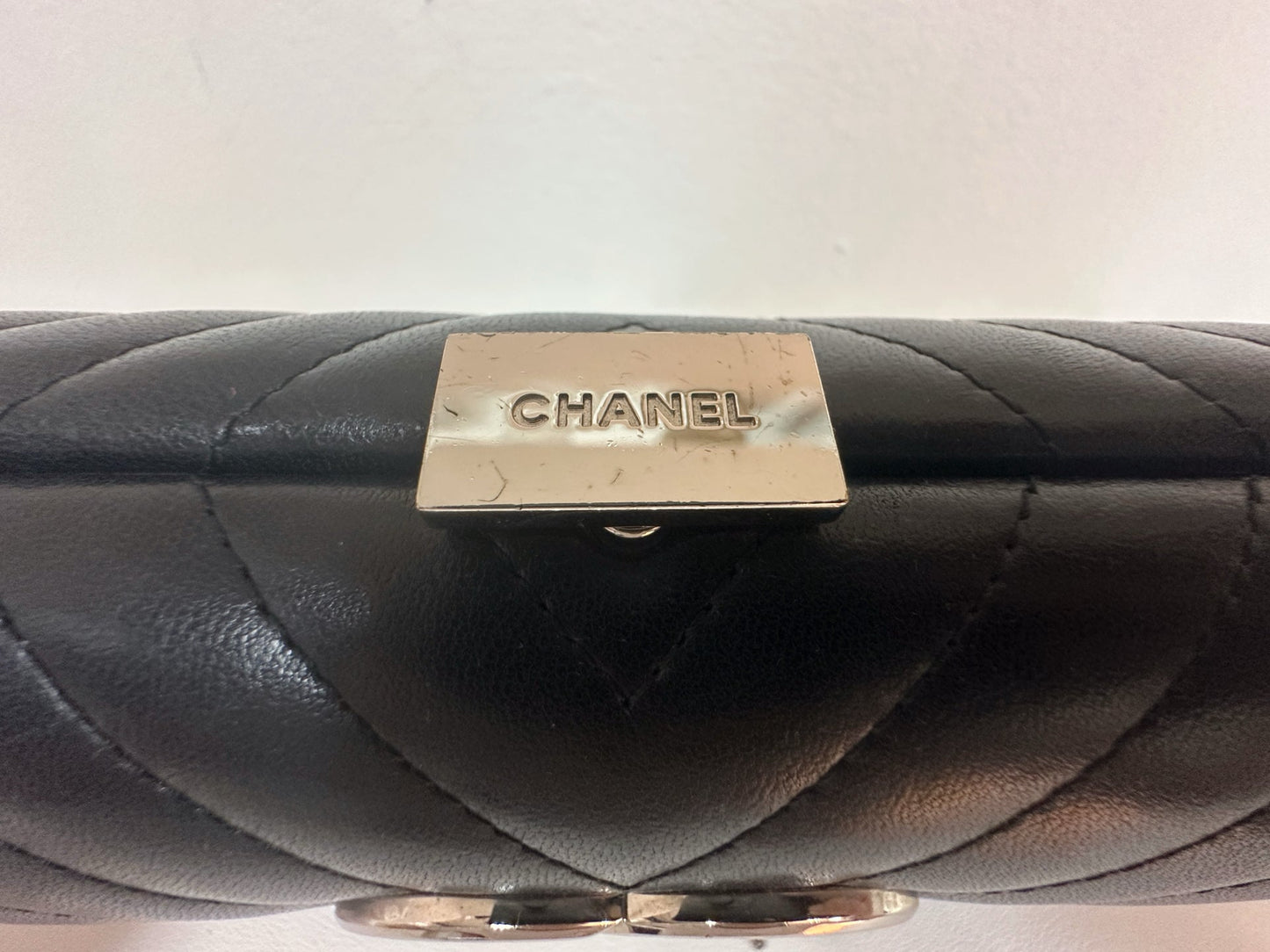 Chanel Chevron Metallic Fringe Clutch 2572 holo card