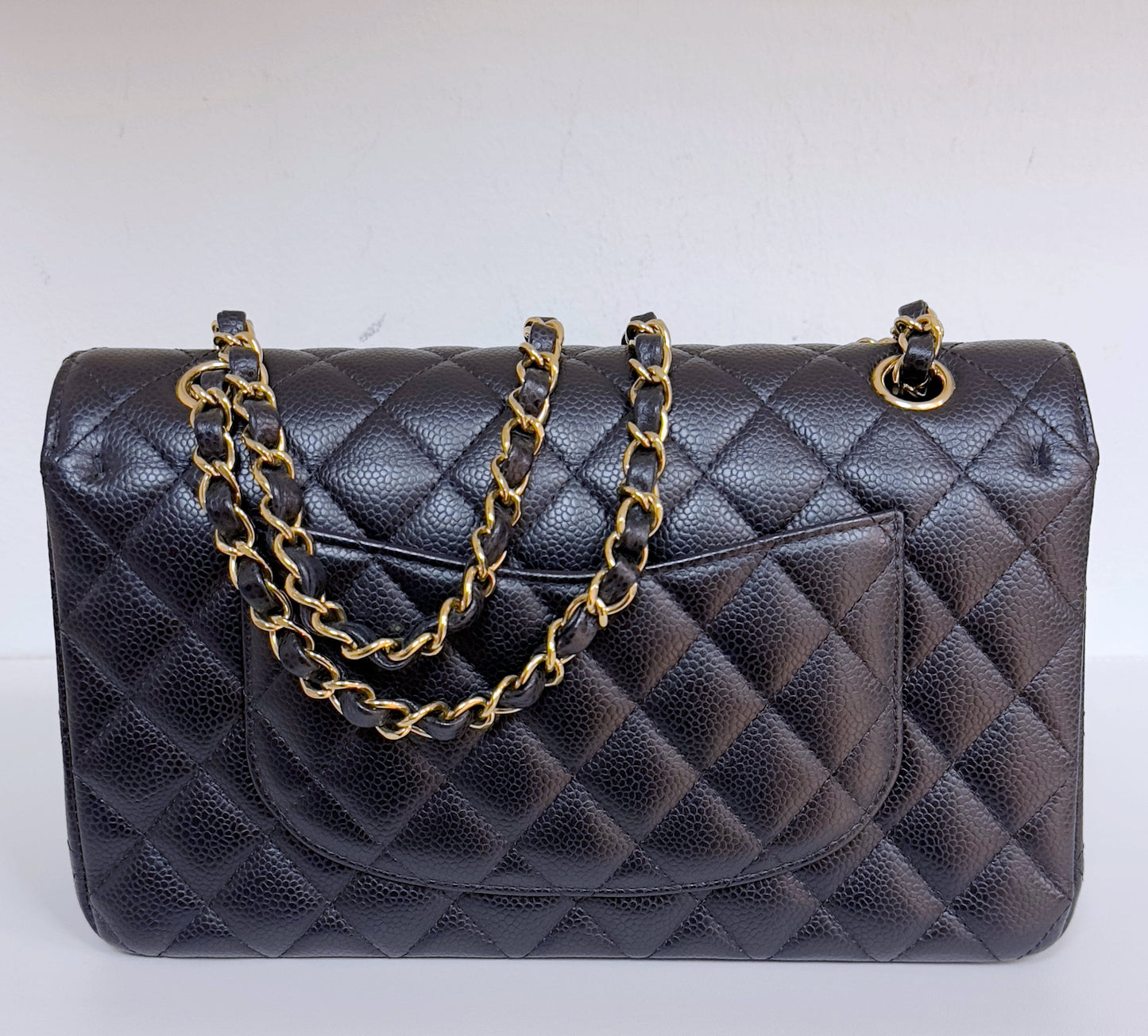 Chanel Medium Classic Quilted Caviar Double Flap Bag Black 2022 year Microchip (There is a slight crack on the inner buckle)