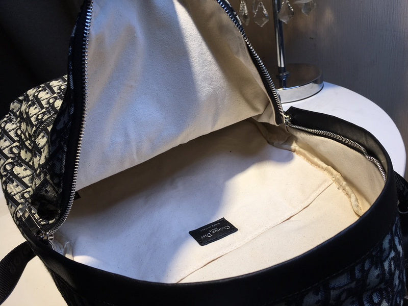 Christian Dior Luxury - The Tote   769