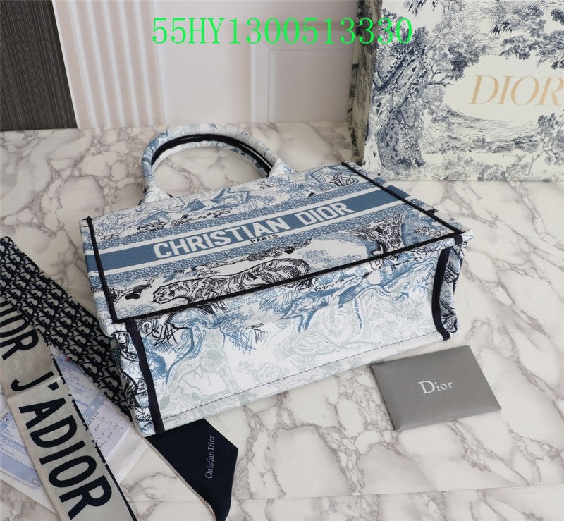 Christian Dior Luxury Bag - The Tote   192