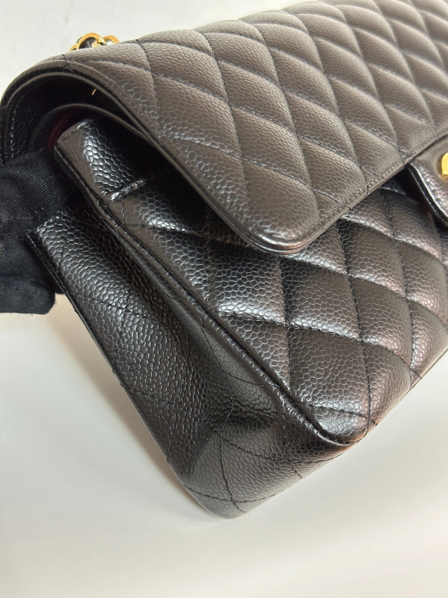 Chanel Medium Classic Quilted Caviar Double Flap Bag Black 2022 year Microchip (There is a slight crack on the inner buckle)