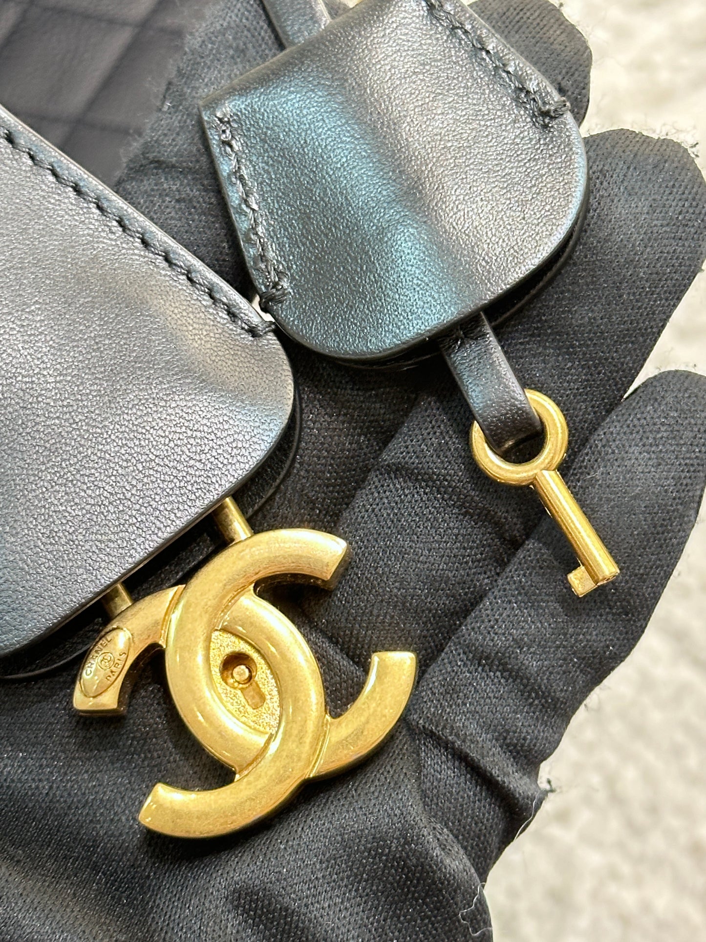 Chanel Filigree Vanity Case Quilted Caviar Medium Blue
