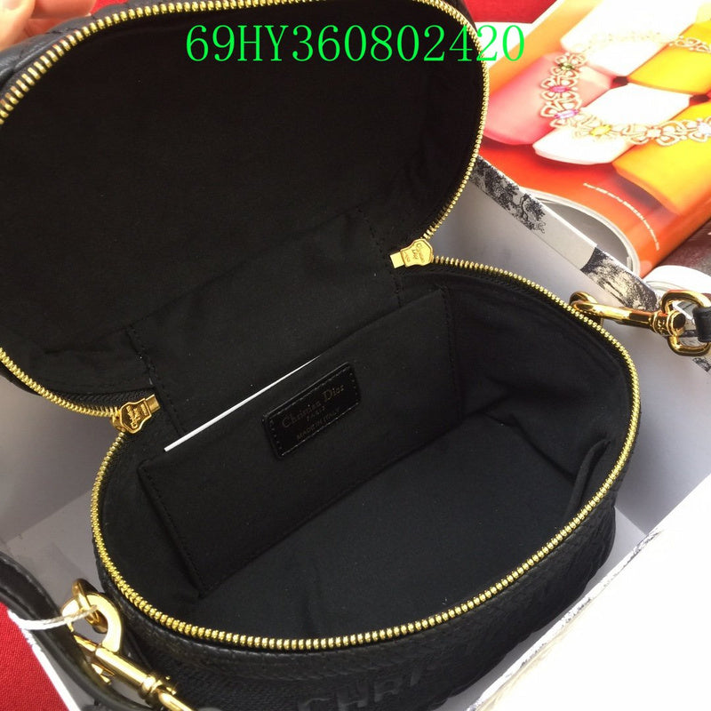 Christian Dior Luxury - The Tote   671