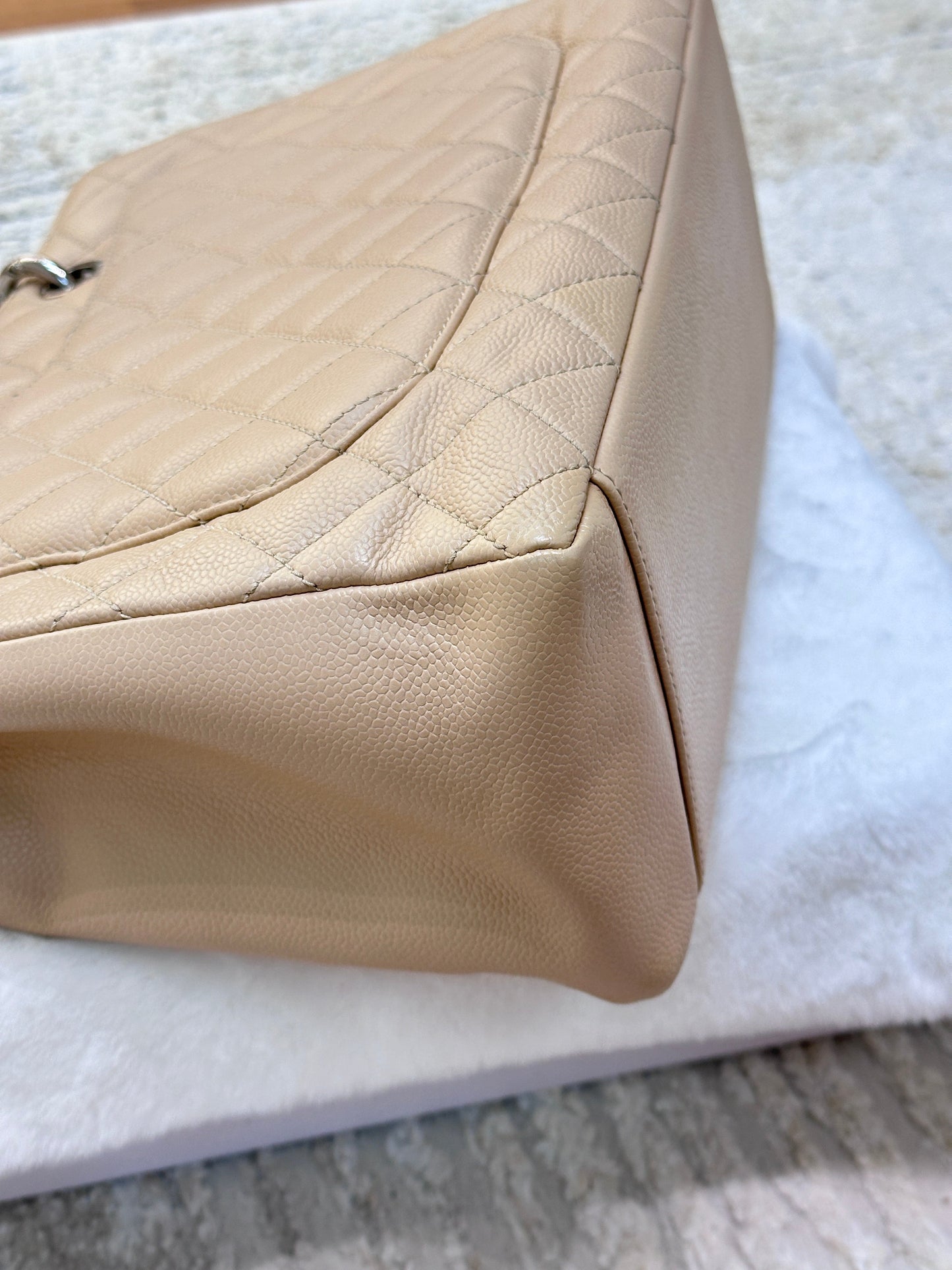 Chanel GST Beige Caviar Shw Bag