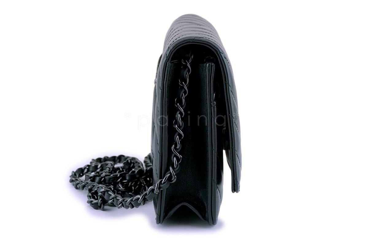 NIB 17K Chanel So Black Calfskin 2.55 Reissue Chevron WOC Wallet on Chain Bag