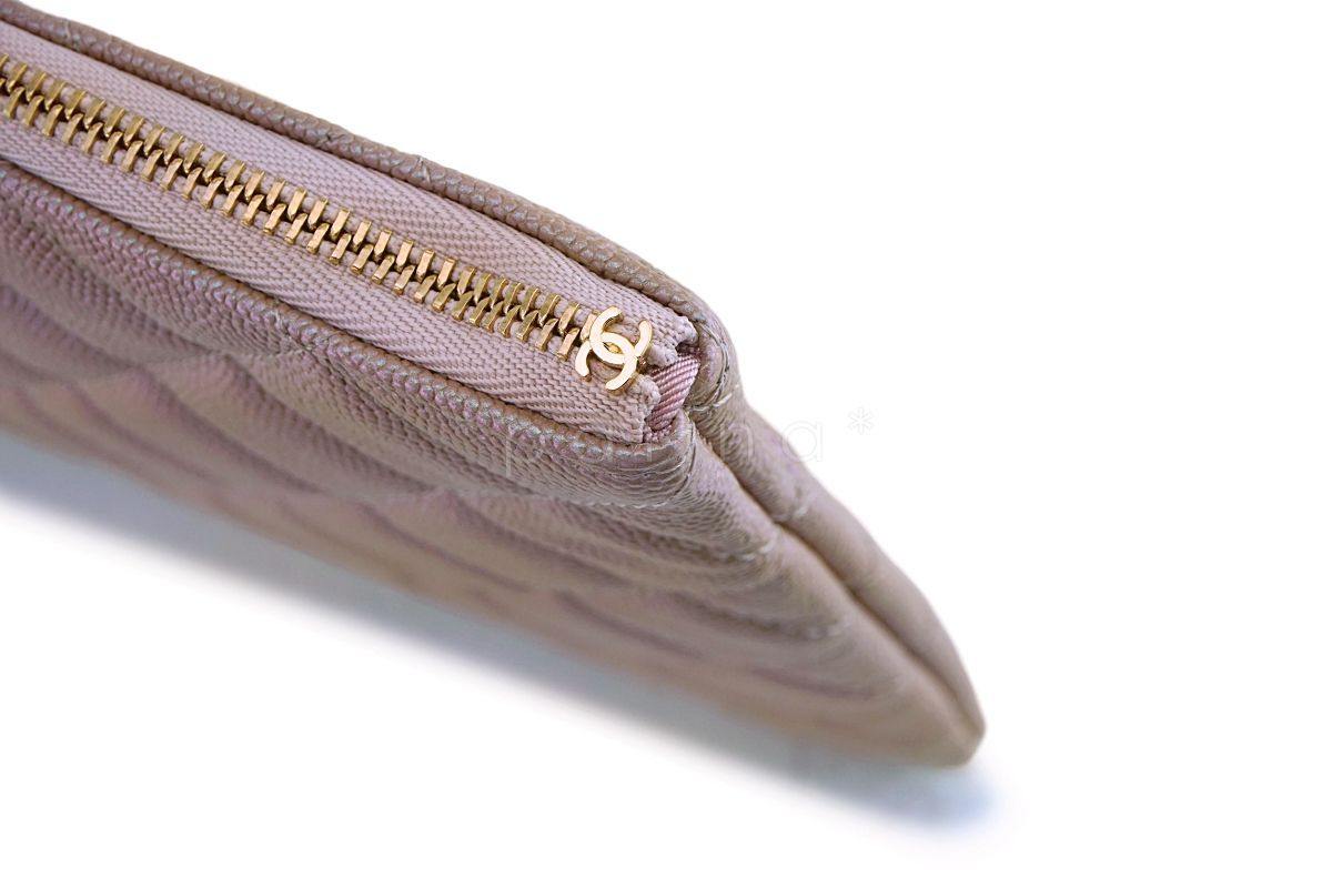 NIB 19S Chanel Iridescent Beige Pearly CC Medium O Case Clutch Bag