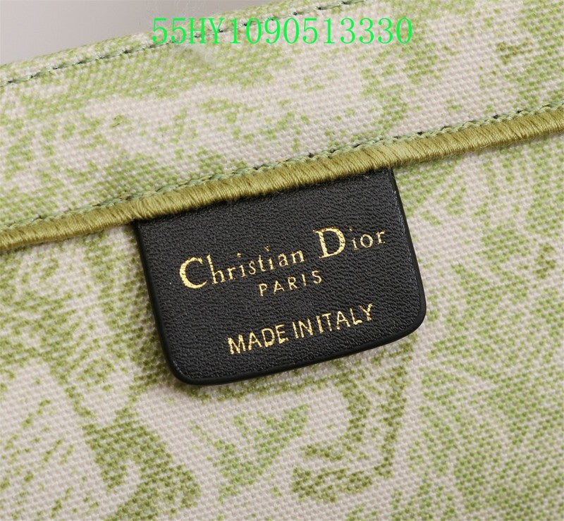 Christian Dior Luxury Bag - The Tote   198