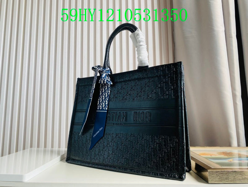 Christian Dior Luxury Bag - The Tote   244