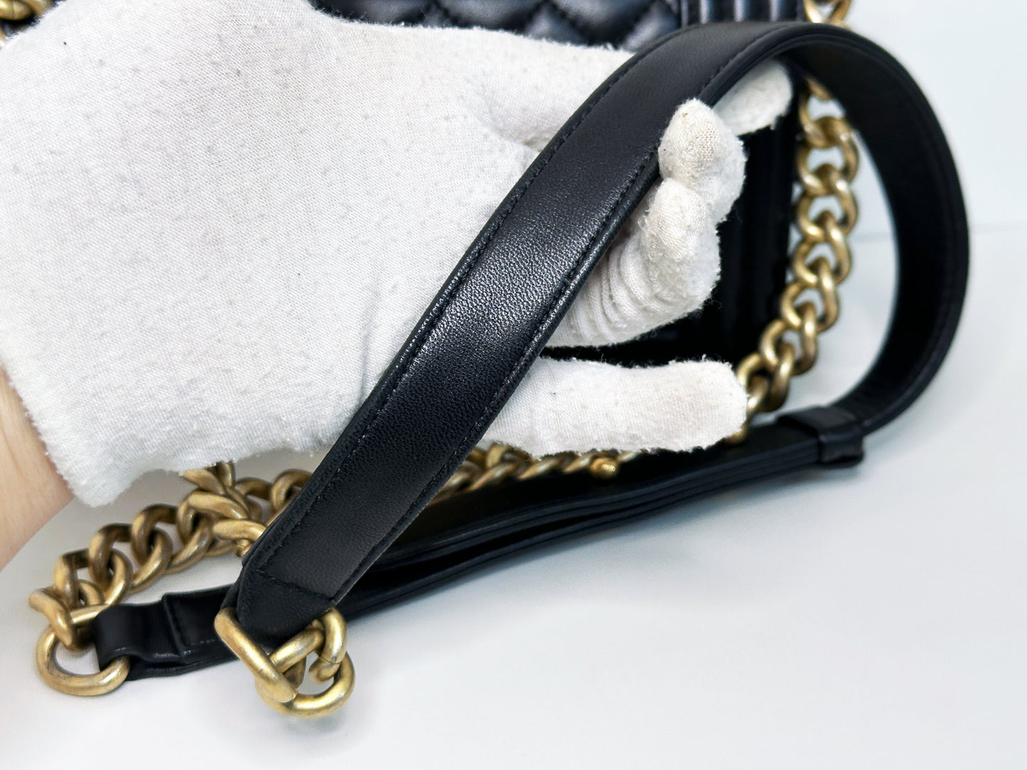 CHANEL SMALL BOY BAG CAVIAR BLACK GHW 2457 holo card